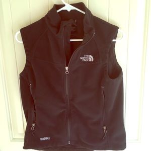 North Face black women’s vest